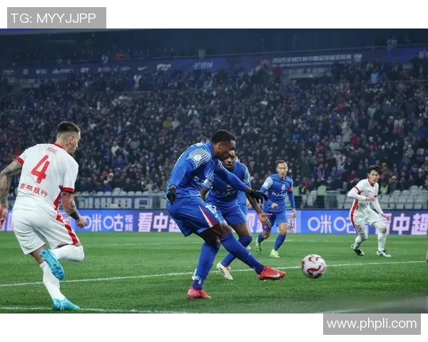 上海足球队杯赛征程中的辉煌与挑战解析 上海足球队杯赛征程中的辉煌与挑战解析