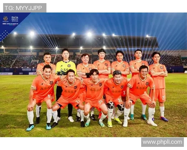 嫁人就嫁足球明星追寻绿茵场上的爱情与梦想 嫁人就嫁足球明星追寻绿茵场上的爱情与梦想