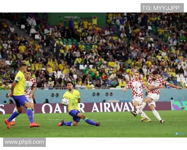 足球明星黄昏时刻的高清照片展现他们的辉煌与沉思 足球明星黄昏时刻的高清照片展现他们的辉煌与沉思