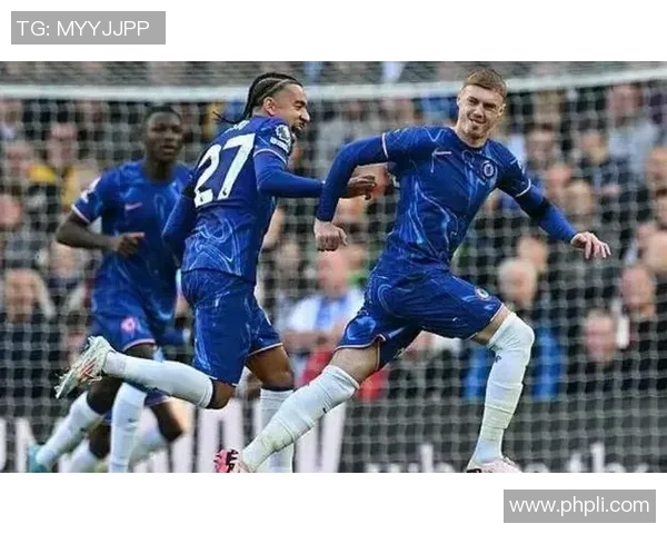 韩国足球明星加盟切尔西引发热议球迷期待新赛季精彩表现 韩国足球明星加盟切尔西引发热议球迷期待新赛季精彩表现